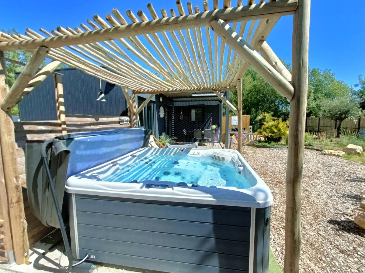 Apb Spa Locations Avec Jacuzzi Privatif 생장드몽 외부 사진