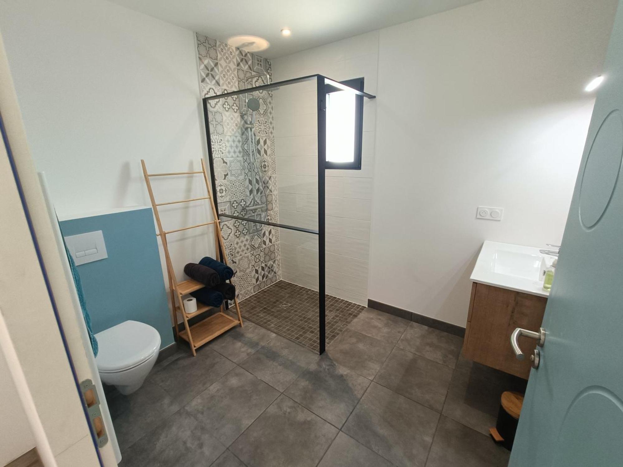 Apb Spa Locations Avec Jacuzzi Privatif 생장드몽 외부 사진