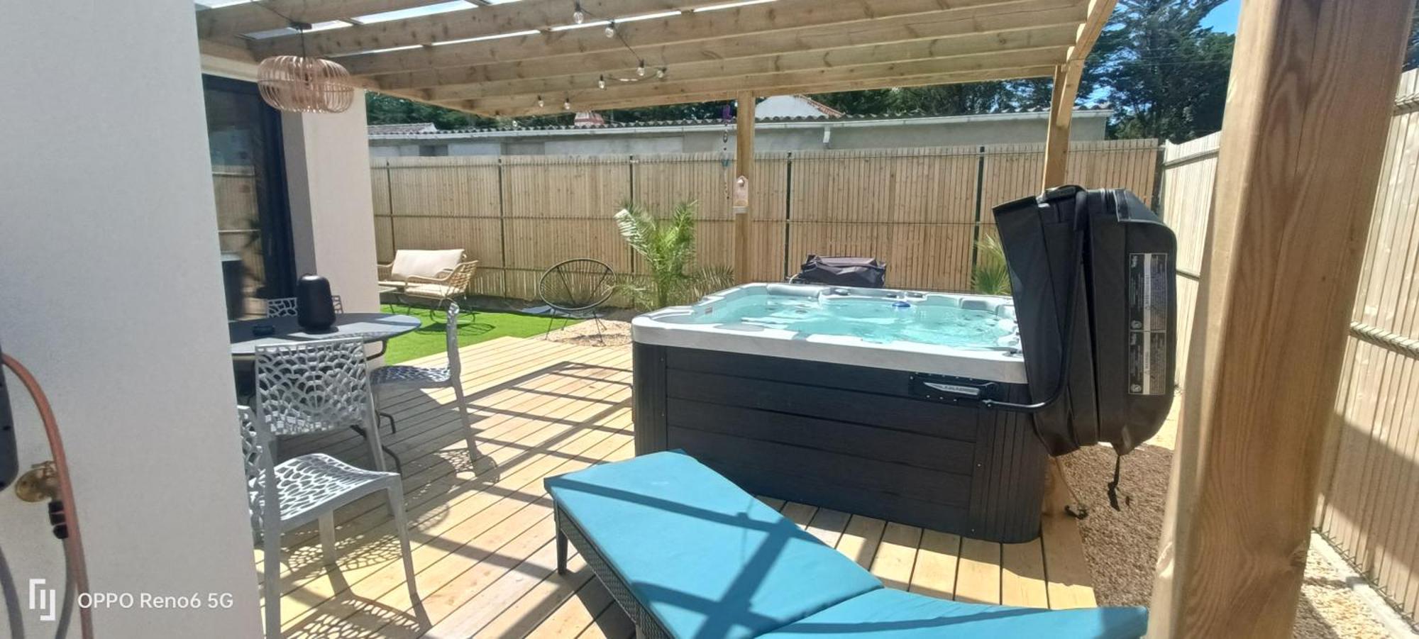 Apb Spa Locations Avec Jacuzzi Privatif 생장드몽 외부 사진
