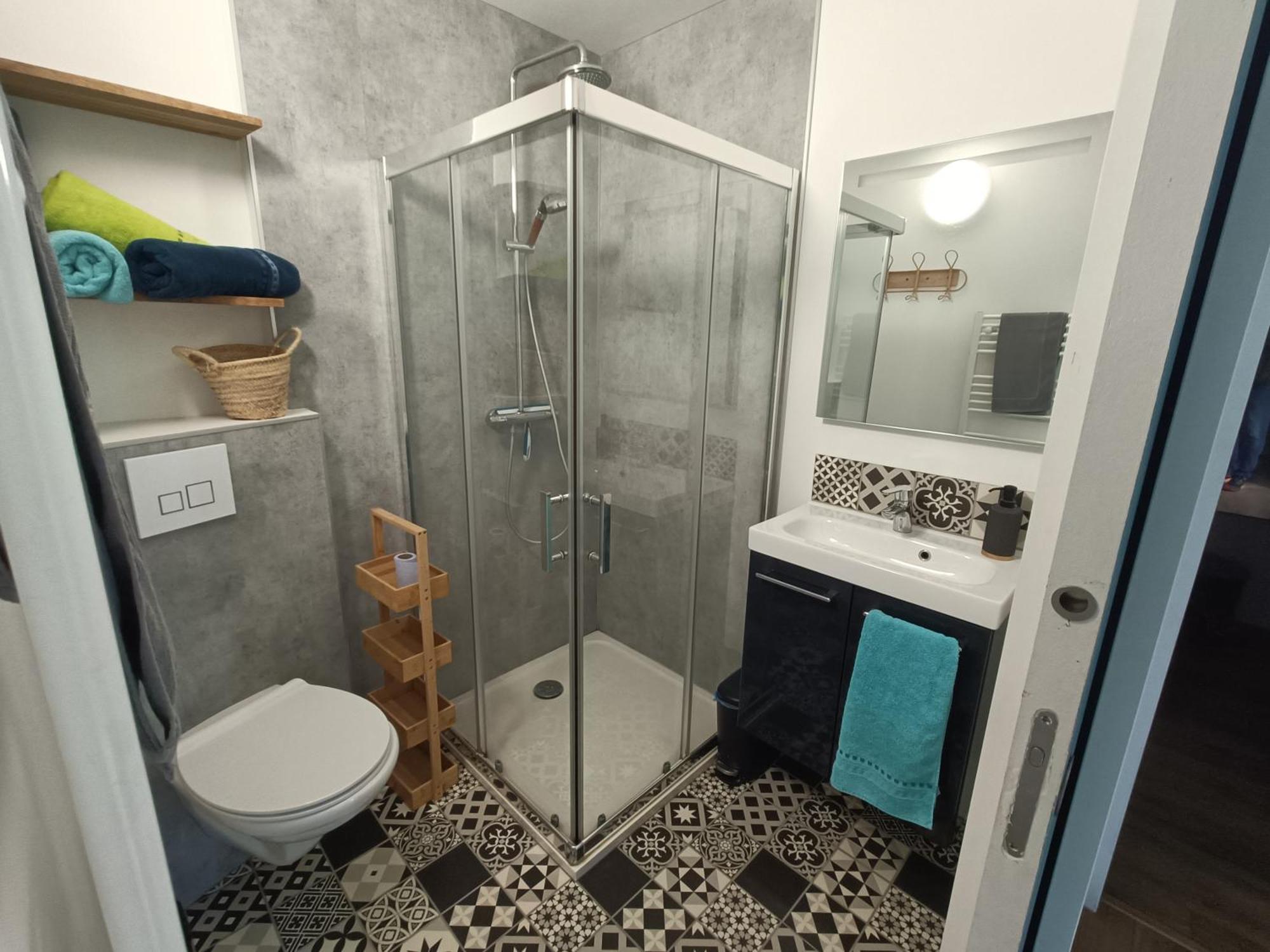 Apb Spa Locations Avec Jacuzzi Privatif 생장드몽 외부 사진